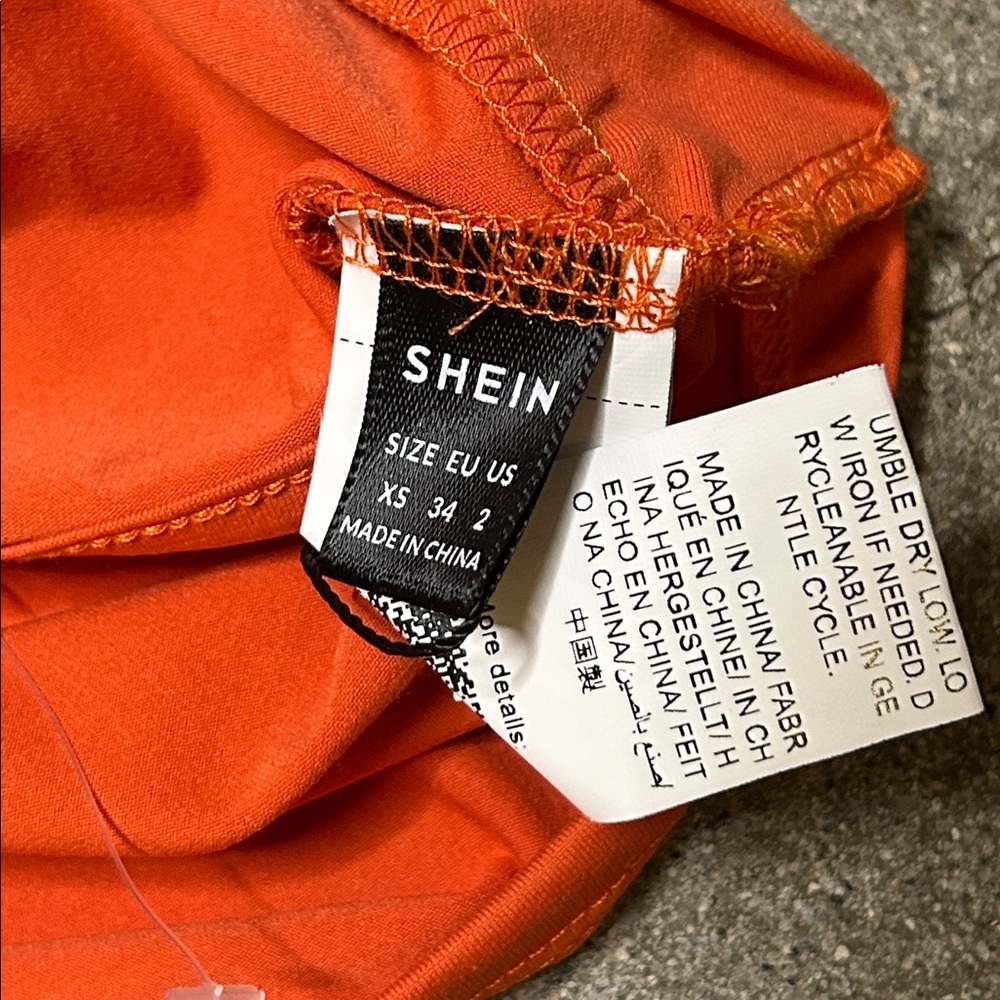 SHEIN Vibrant Orange Athletic Crop Top - Picture 6 of 6